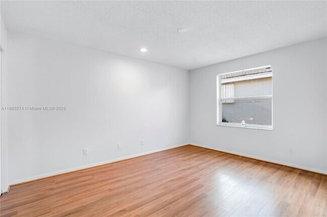 Building Photo - 3224 SW 175th Ave