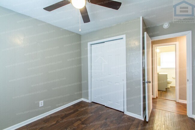 Building Photo - 2206 NW 19th St