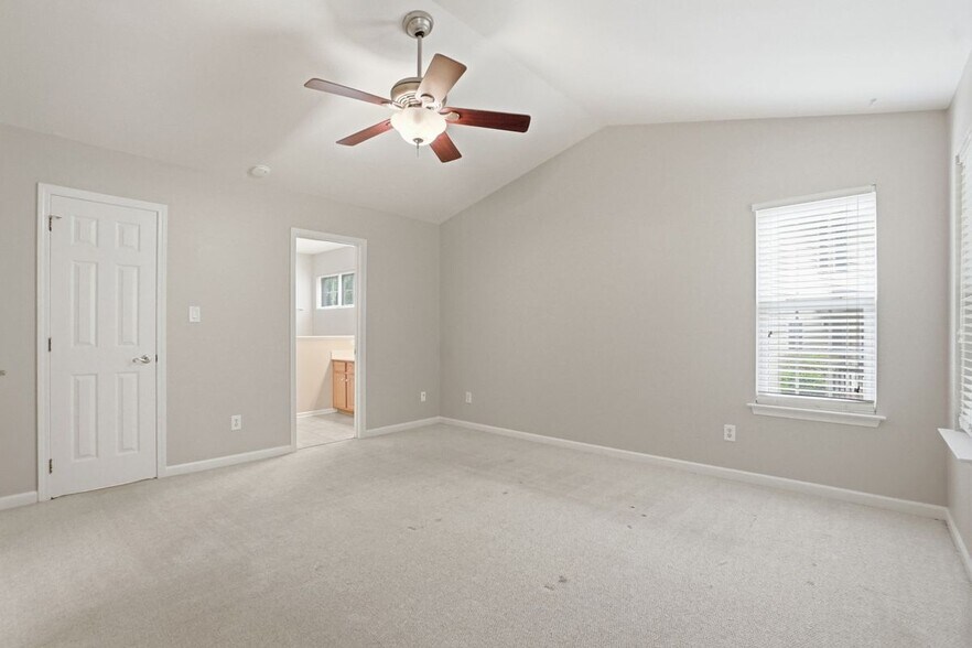 Building Photo - 2830 Black Walnut Ln