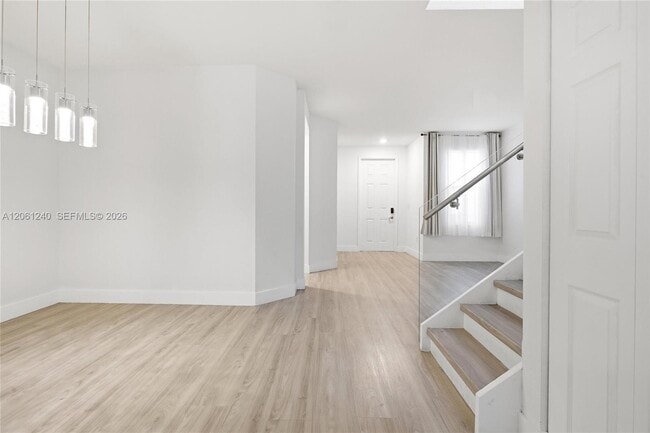 Building Photo - 3430 W 106th Terrace