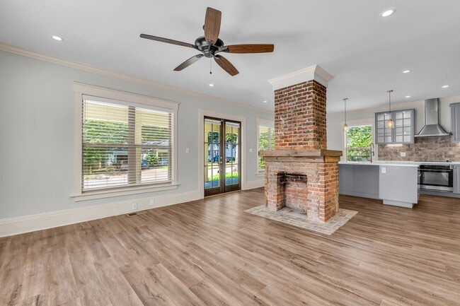 Building Photo - Renovated 3 Bedroom 3.5 Bath Home for Rent!