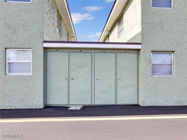 Building Photo - 1400 Pompei Ln