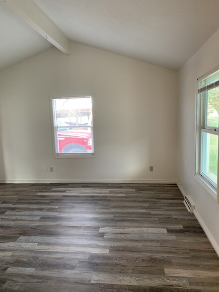 Building Photo - 2719 8th Ave N