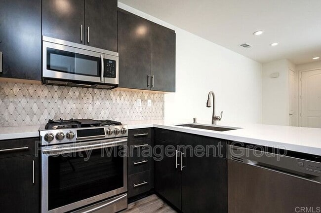 Building Photo - 3395 Campo Azul Ct