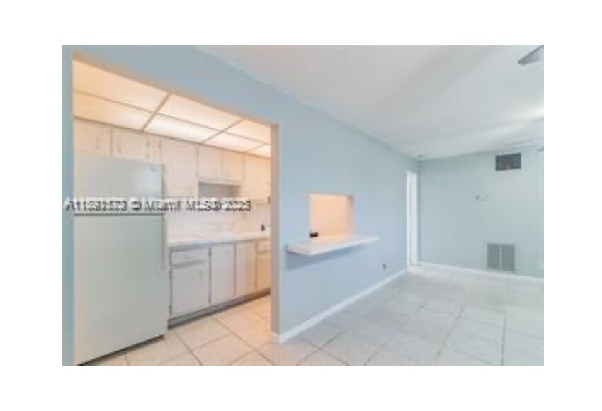 Building Photo - 4200 NW 3rd Ct