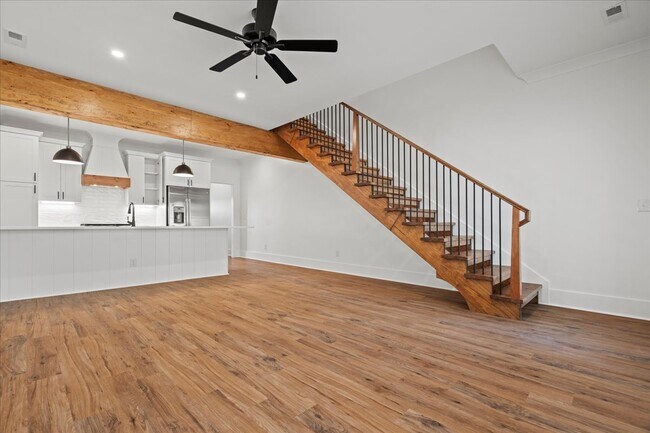 Building Photo - 1330 Twelve Oaks Ln