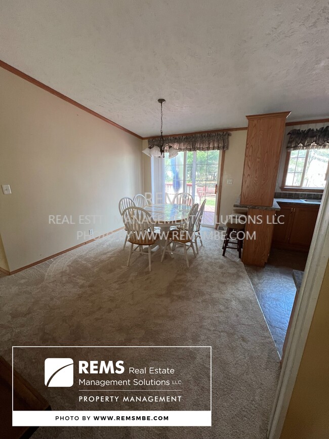 Building Photo - 115 Northwoods Cir