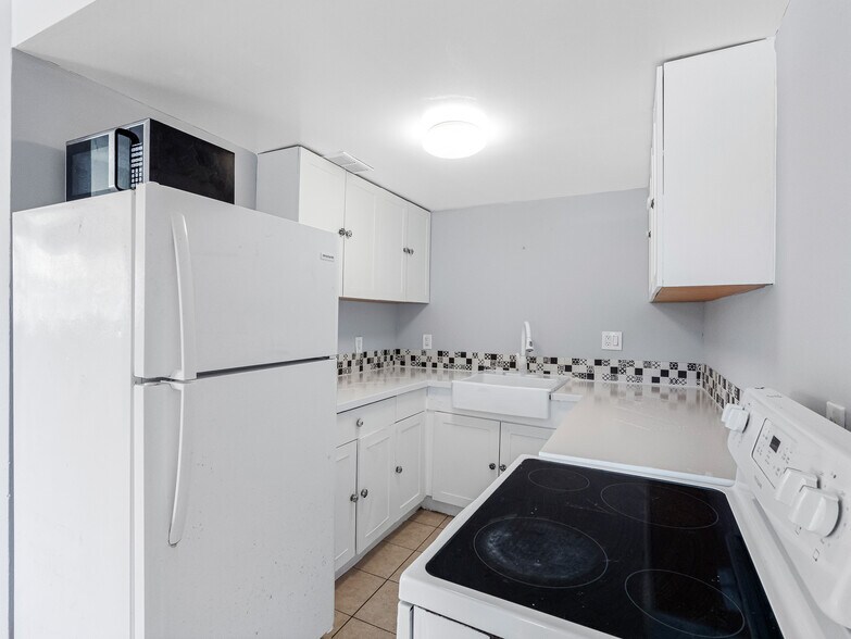 Building Photo - 311 Avanda Ct