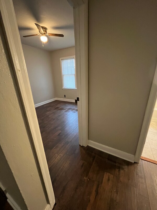 Building Photo - 1002 17th St