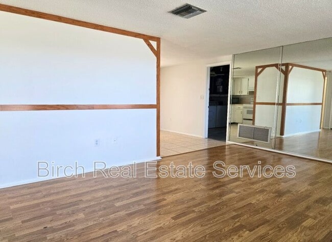 Building Photo - 3136 Elkridge Dr