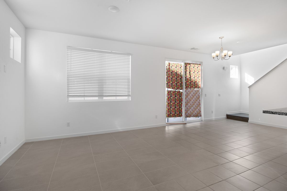 Building Photo - 35807 Landon Ln