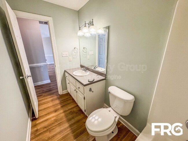 Building Photo - 1145 Nicklaus Dr