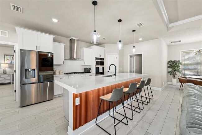 Building Photo - 24784 SW 21st Ln