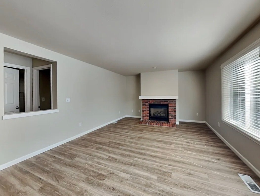 Building Photo - 6239 Countryman Ln E