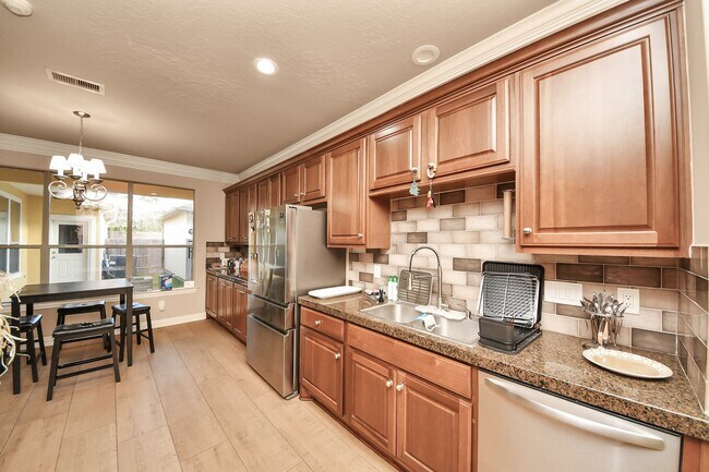 Building Photo - 14454 Summerleaf Ln