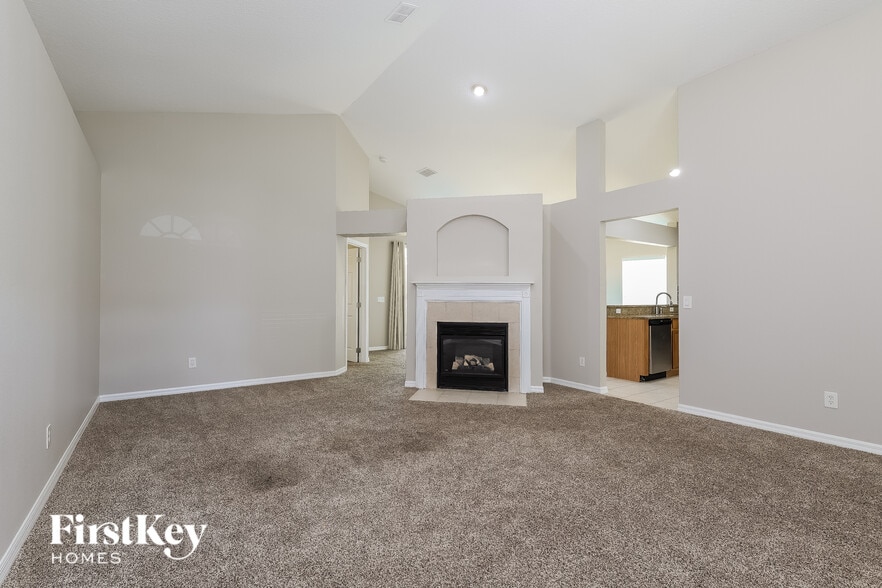 Building Photo - 745 Troon Cir