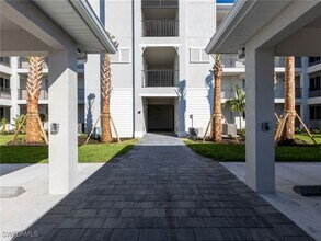 Building Photo - 5807 Double Eagle Cir