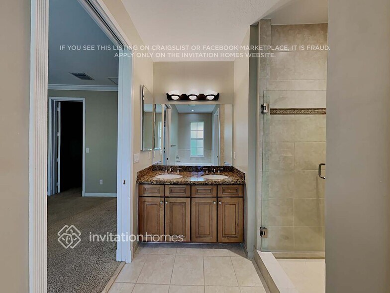 Building Photo - 716 NW 83rd Pl