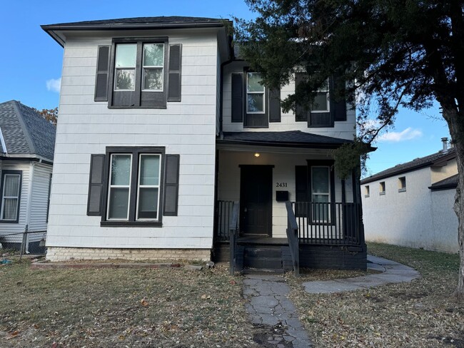 Primary Photo - 2431 Patee St