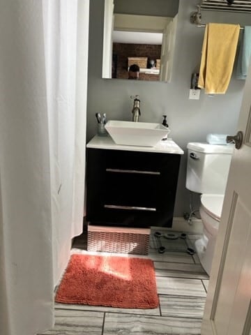 Building Photo - 4 Centre Pl