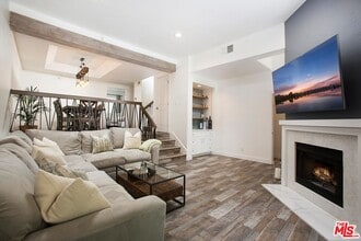 Building Photo - 18755 Hatteras St