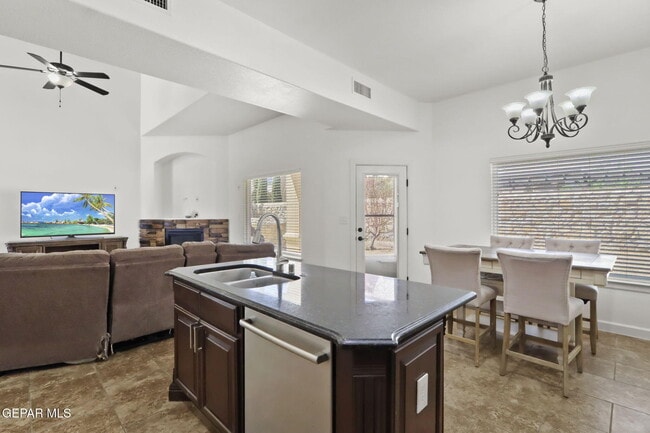 Building Photo - 11621 St Martin Way