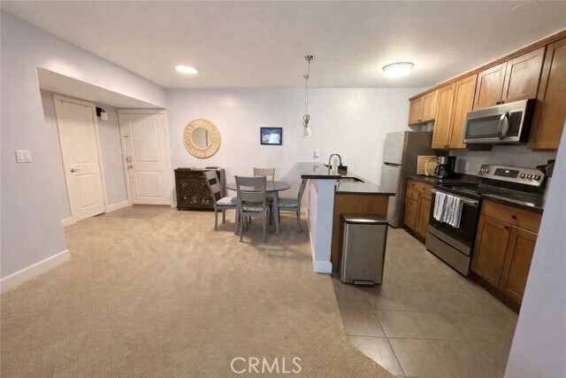 Building Photo - 10982 Roebling Ave