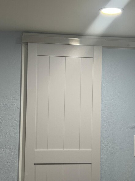 Building Photo - 1105 S Flagler Ave