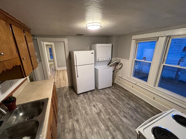 Building Photo - 7 Mill St