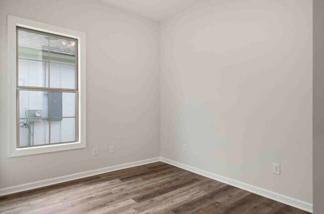 Building Photo - 105 Santa Marta Dr