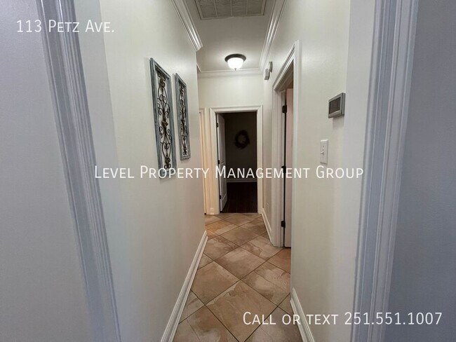 Building Photo - 113 Petz Ave