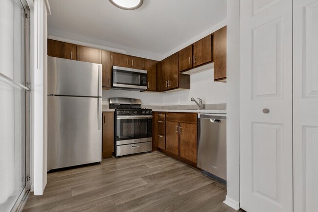 Building Photo - 96 Gant Cir