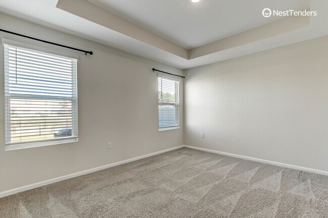 Building Photo - Like New In Nassau Crossing!