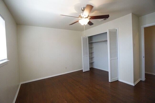 Building Photo - 11615 Sandman Dr