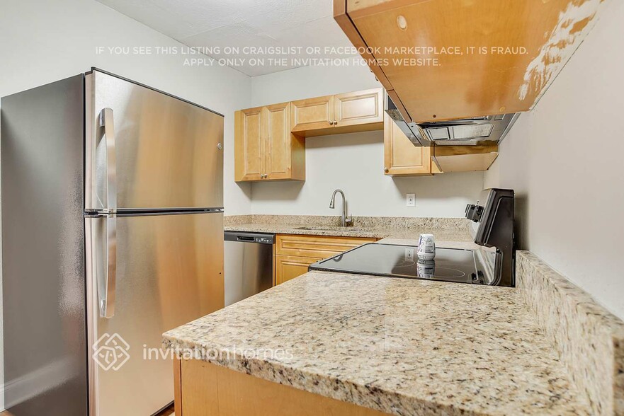 Building Photo - 4805 Burgundy Ln