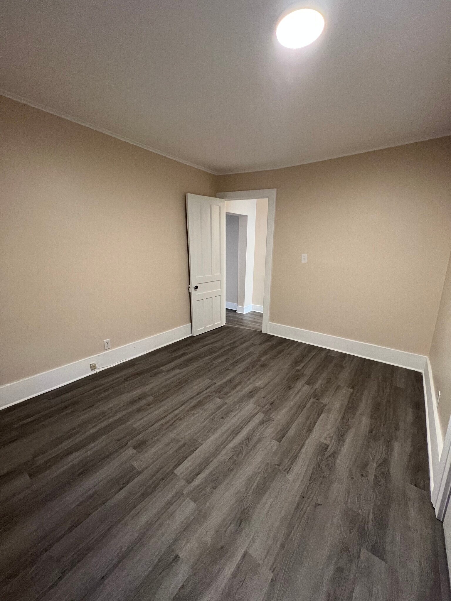 Building Photo - 466 NY-146