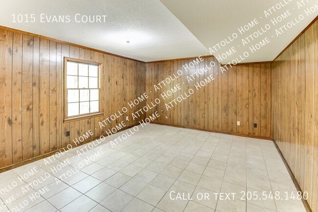 Building Photo - 1015 Evans Ct