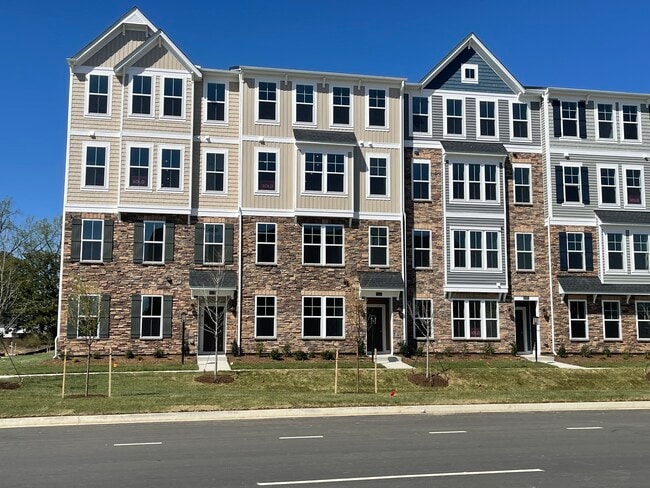 Primary Photo - 9282 Magellan Pky