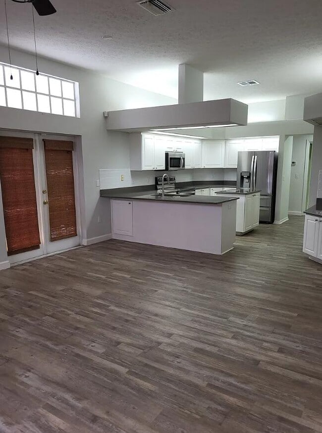 Building Photo - 7748 Burnet Ln