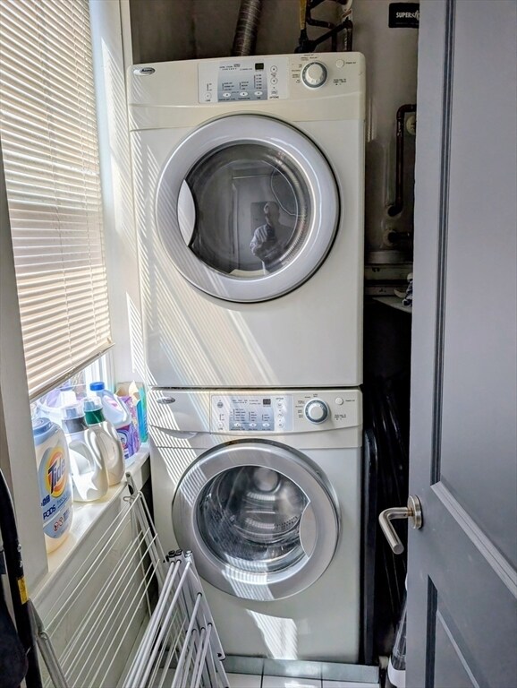 Building Photo - 8 Conrad St