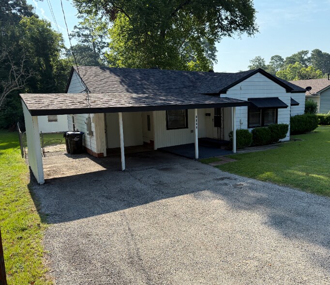 Building Photo - 1000 S 12th St