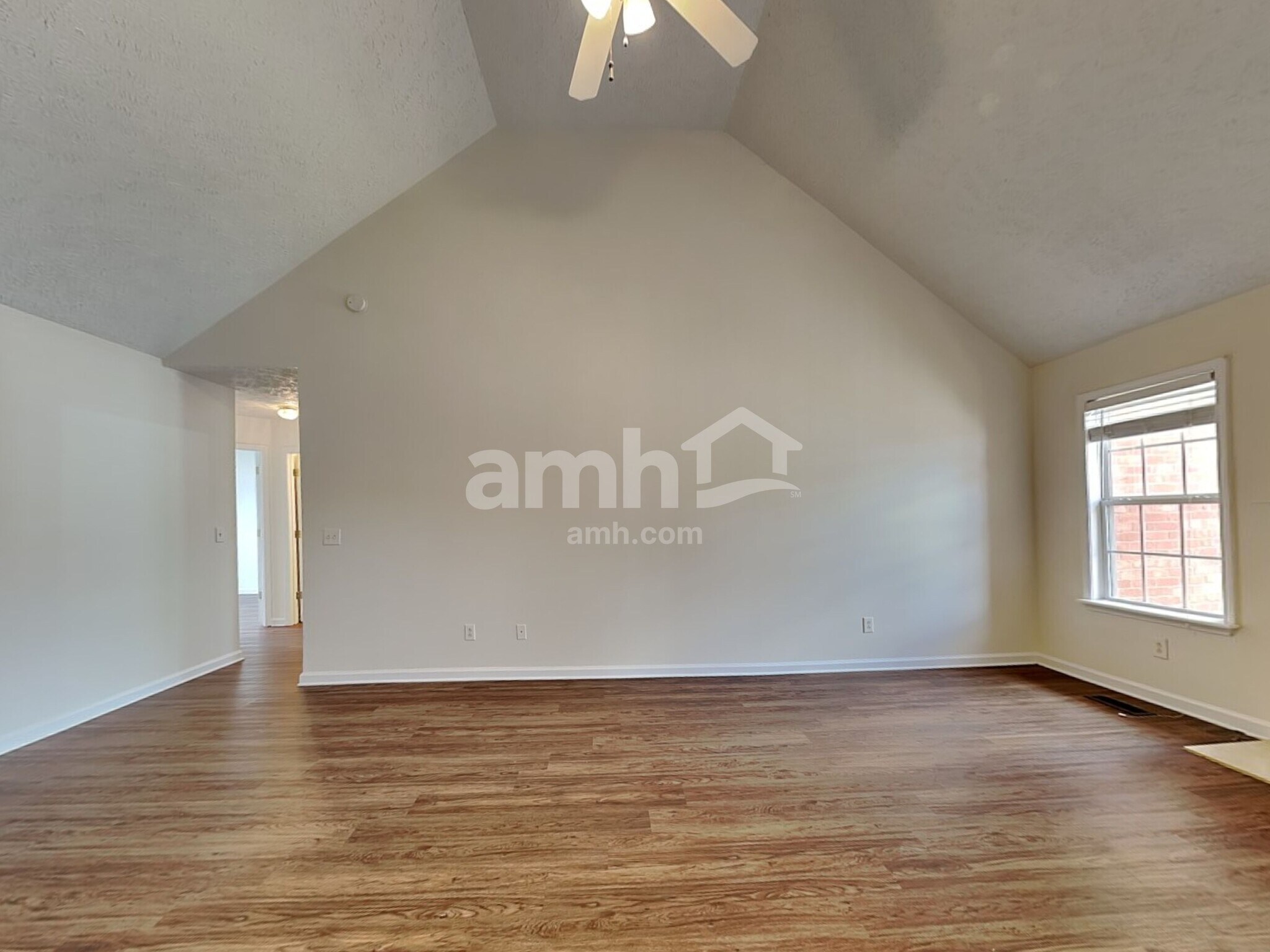 Building Photo - 643 Glenties Dr