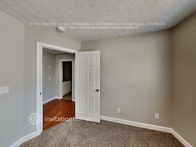 Building Photo - 5200 Gable Ridge Way