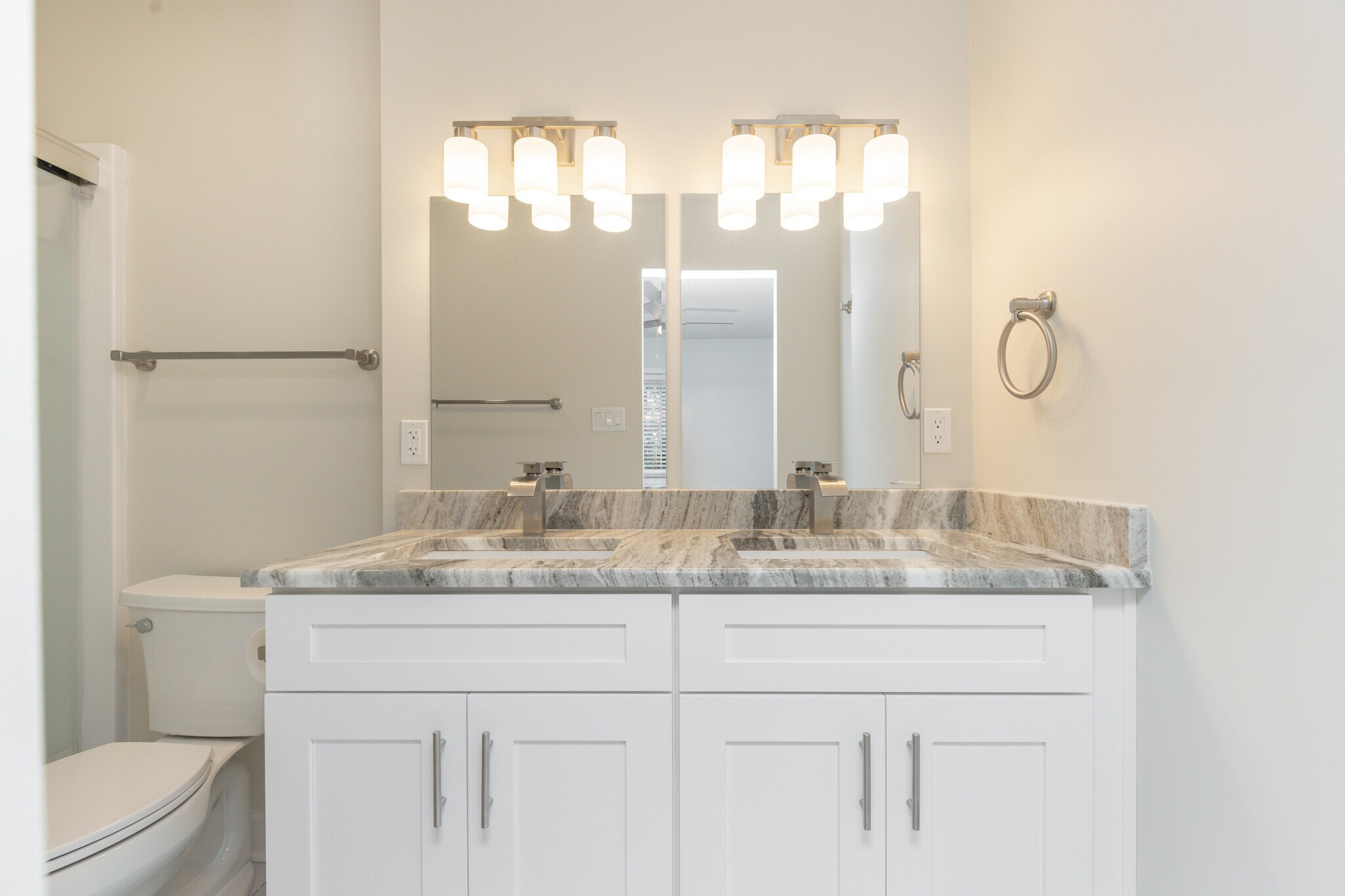 Building Photo - 11823 N Briar Patch Dr