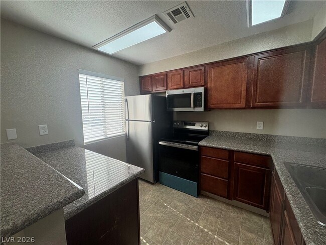 Building Photo - 5471 Indian River Dr