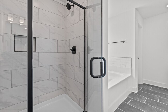 Building Photo - 1571 Scull Rd