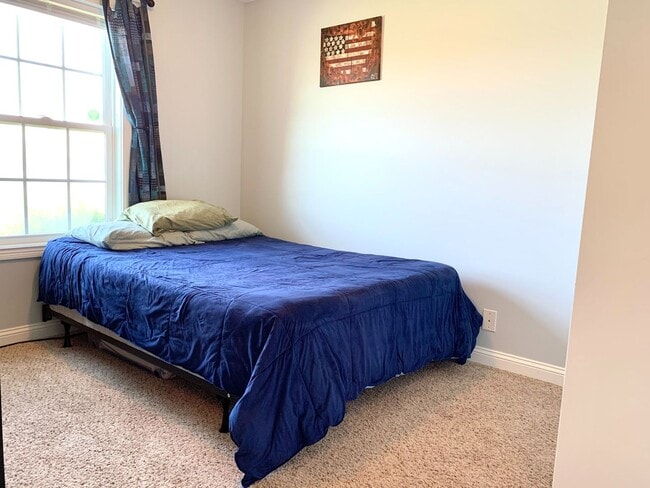 Building Photo - 200 Buckshot Dr