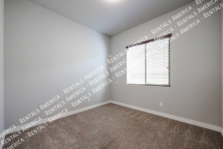 Building Photo - 8544 W Midway Ave