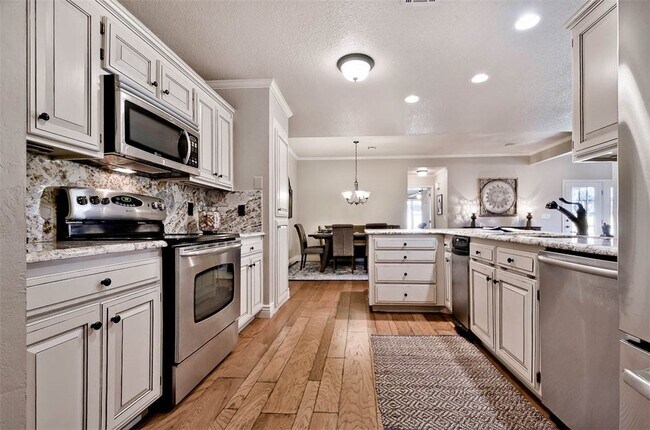 Building Photo - 5 S Prairie Dunes Dr