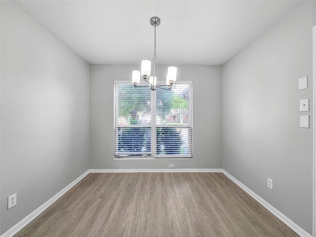 Building Photo - 20911 Foxwood Glen Ln